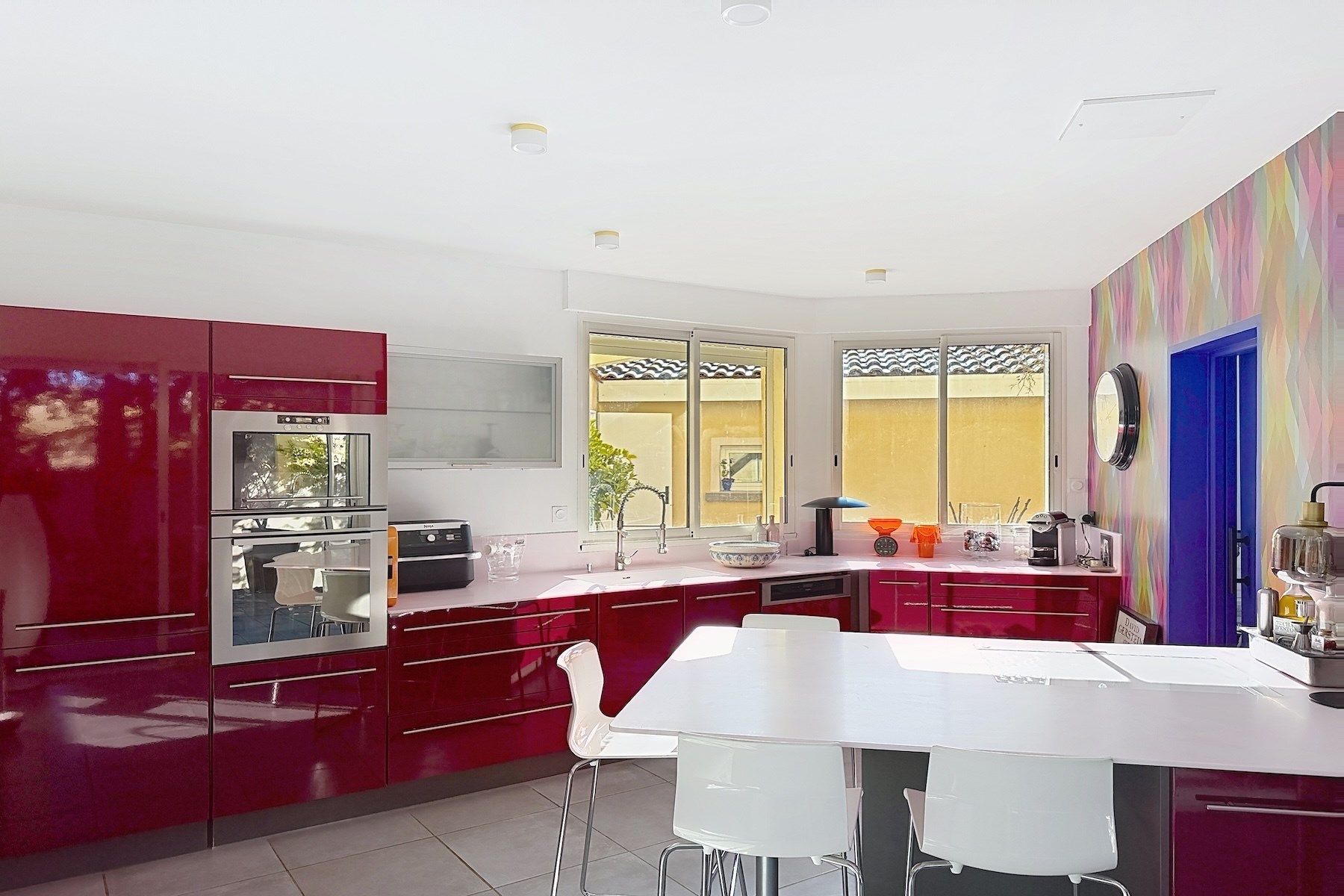 villa 9 Rooms for sale on UZES (30700)