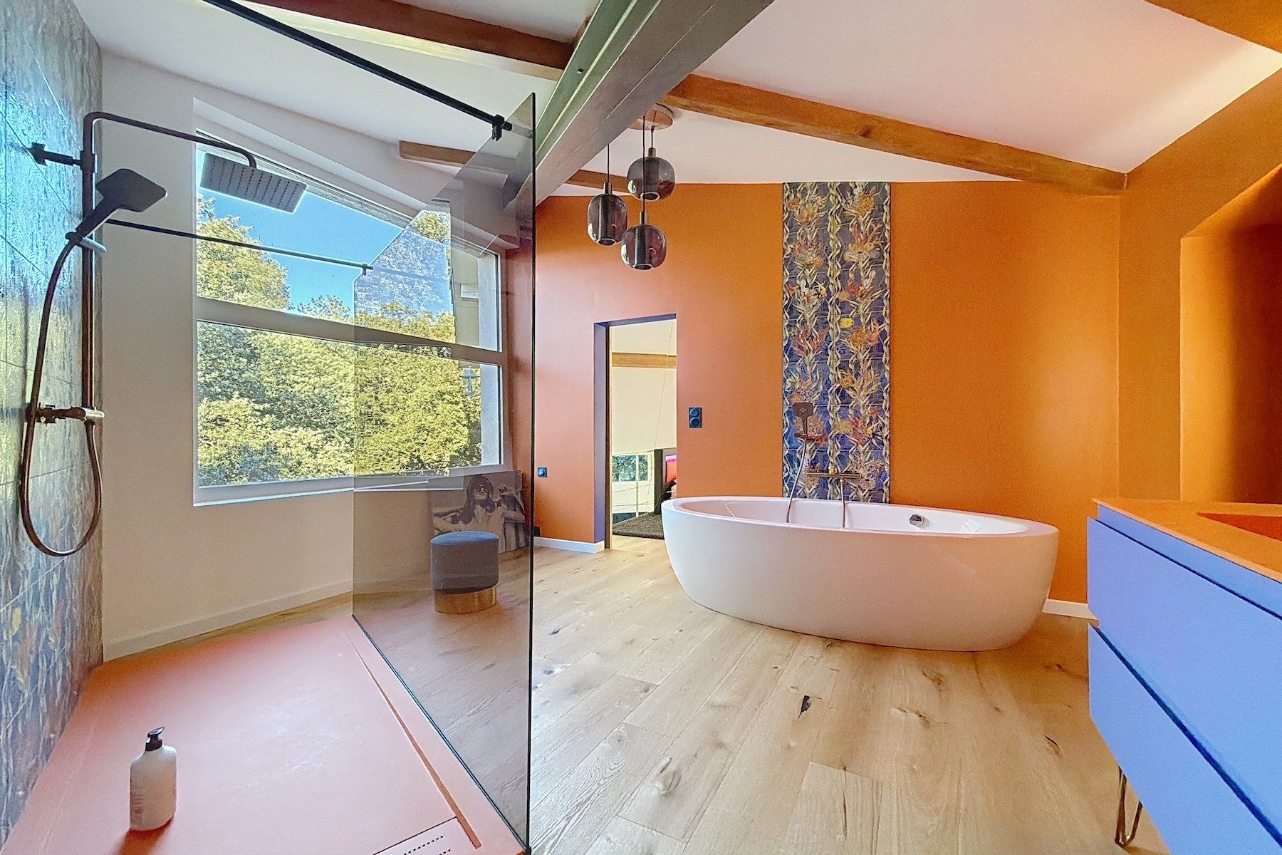 villa 9 Rooms for sale on UZES (30700)