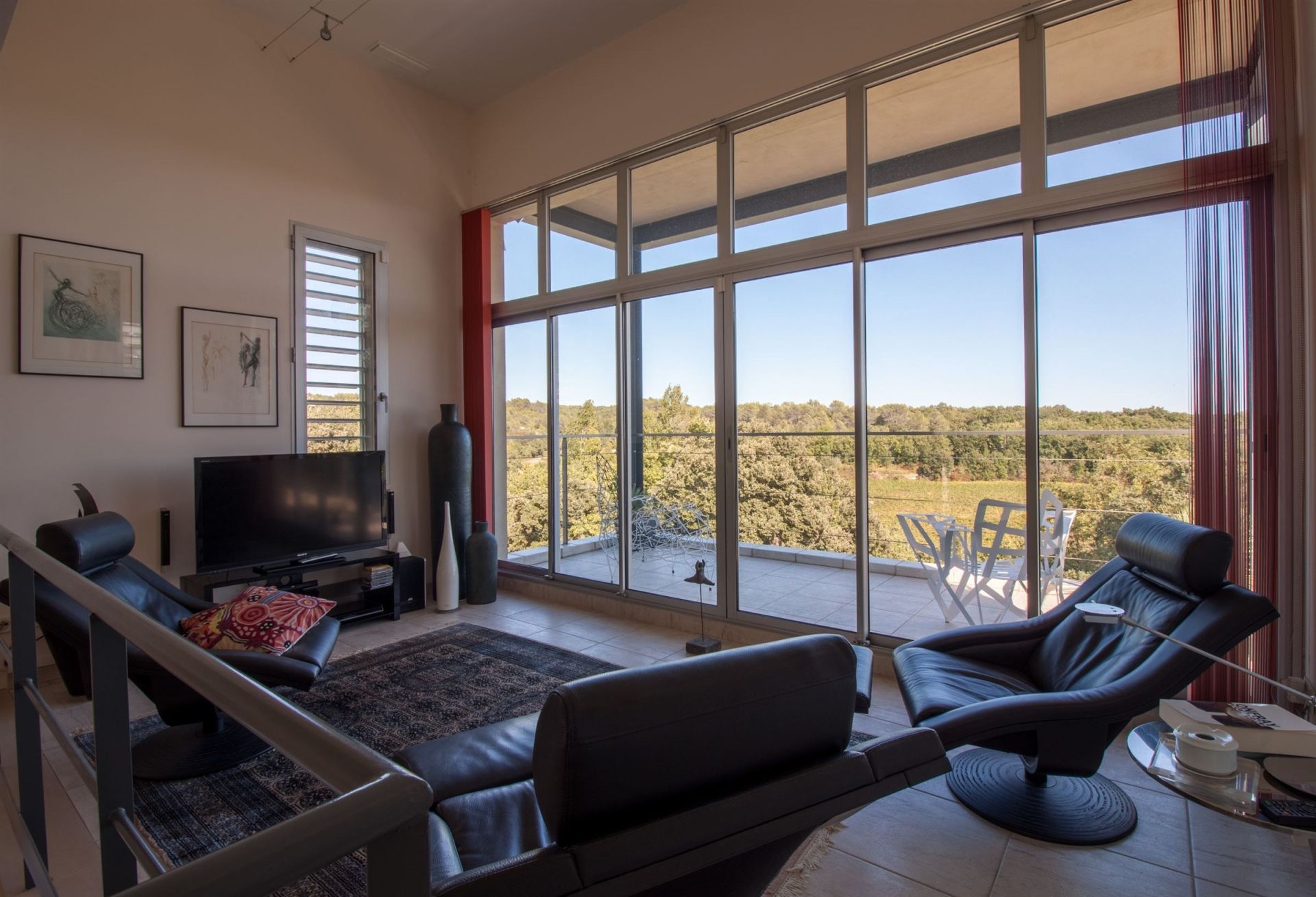 villa 10 Rooms for sale on UZES (30700)