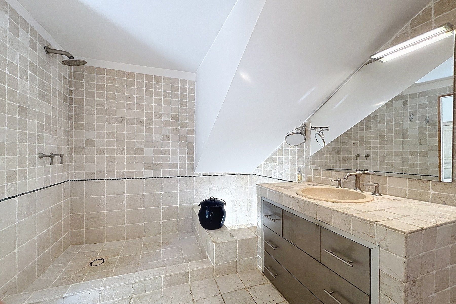 maison 11 Pièces en vente sur UZES (30700)