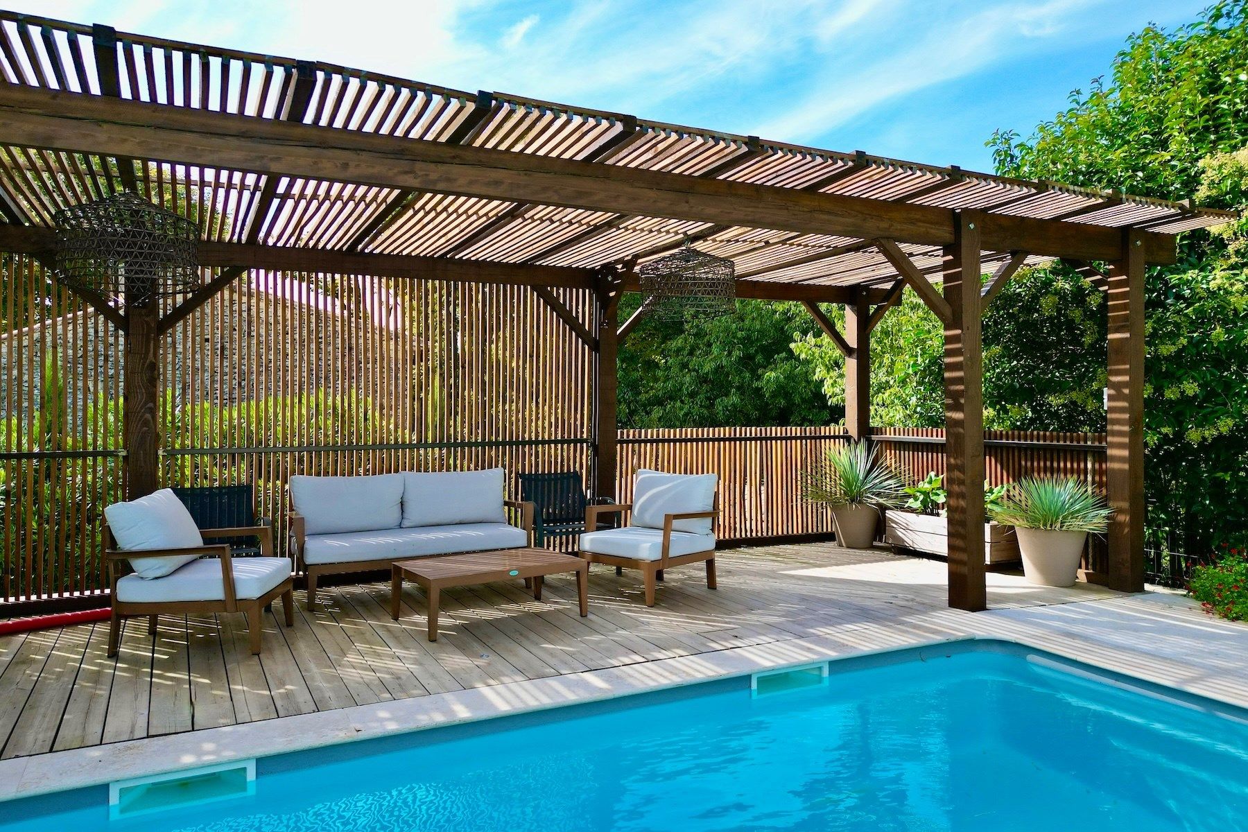 house 6 Rooms for sale on UZES (30700)