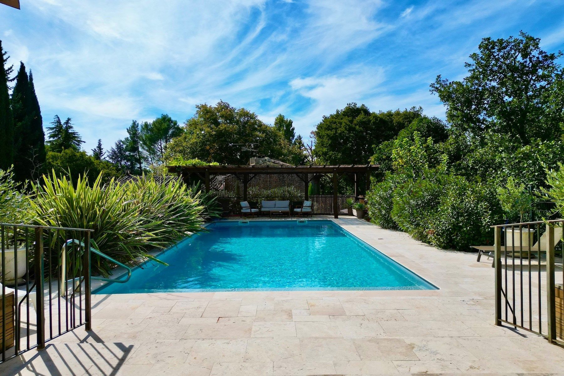 maison 6 Pièces en vente sur UZES (30700)