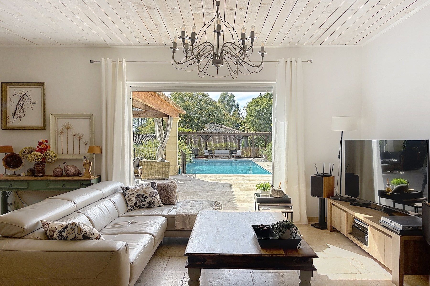 house 6 Rooms for sale on UZES (30700)