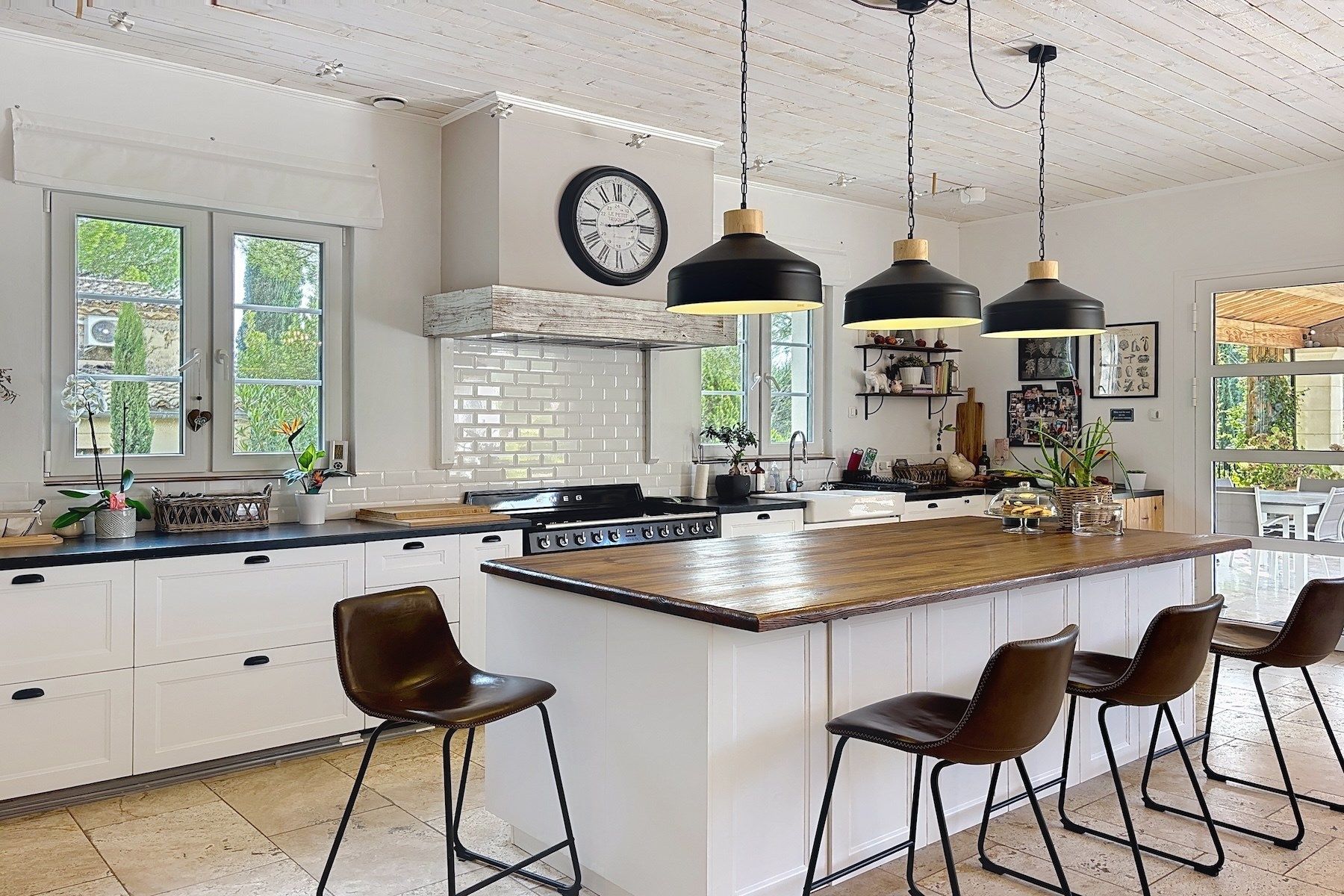 house 6 Rooms for sale on UZES (30700)