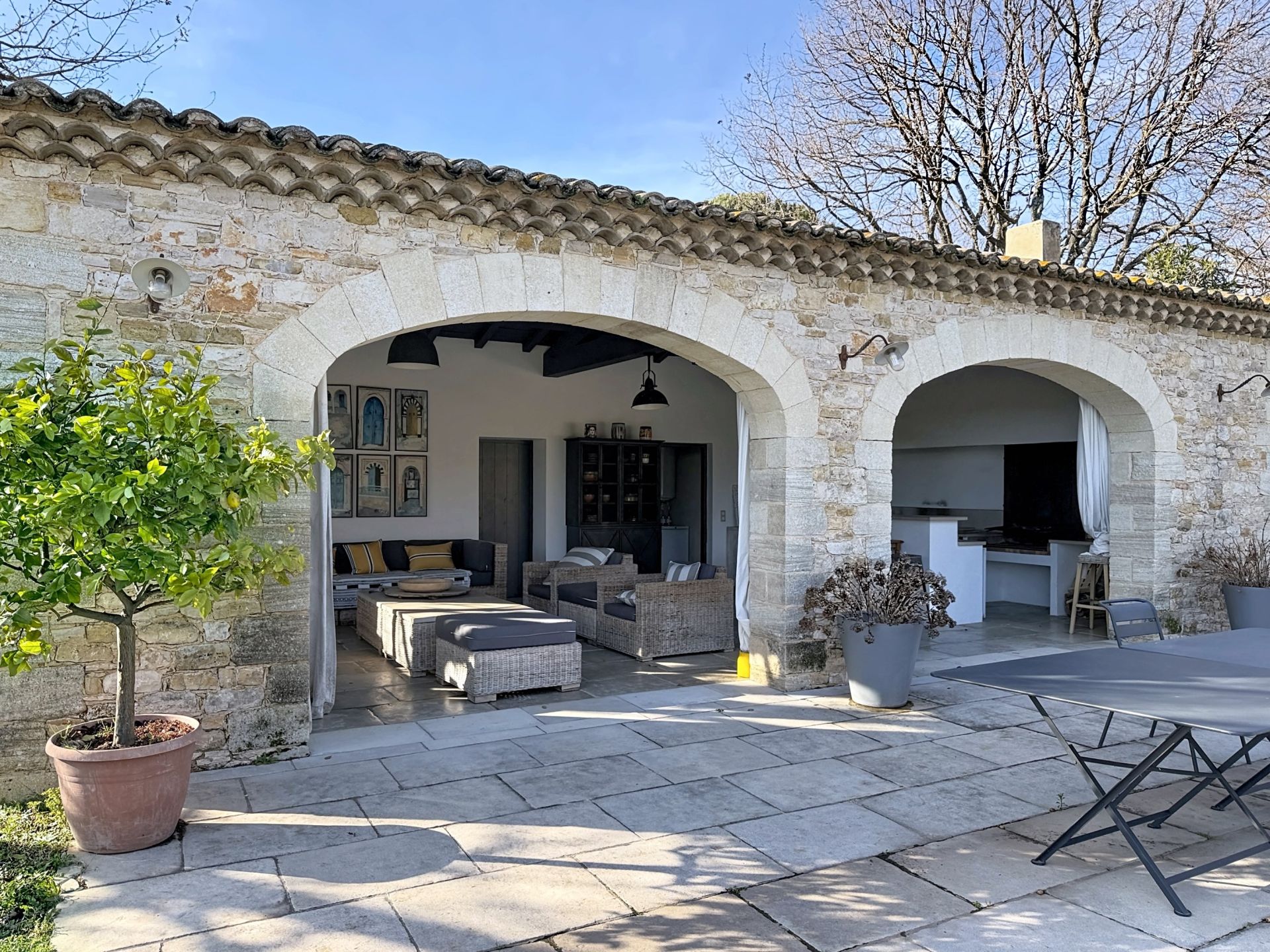 house 8 Rooms for sale on UZES (30700)