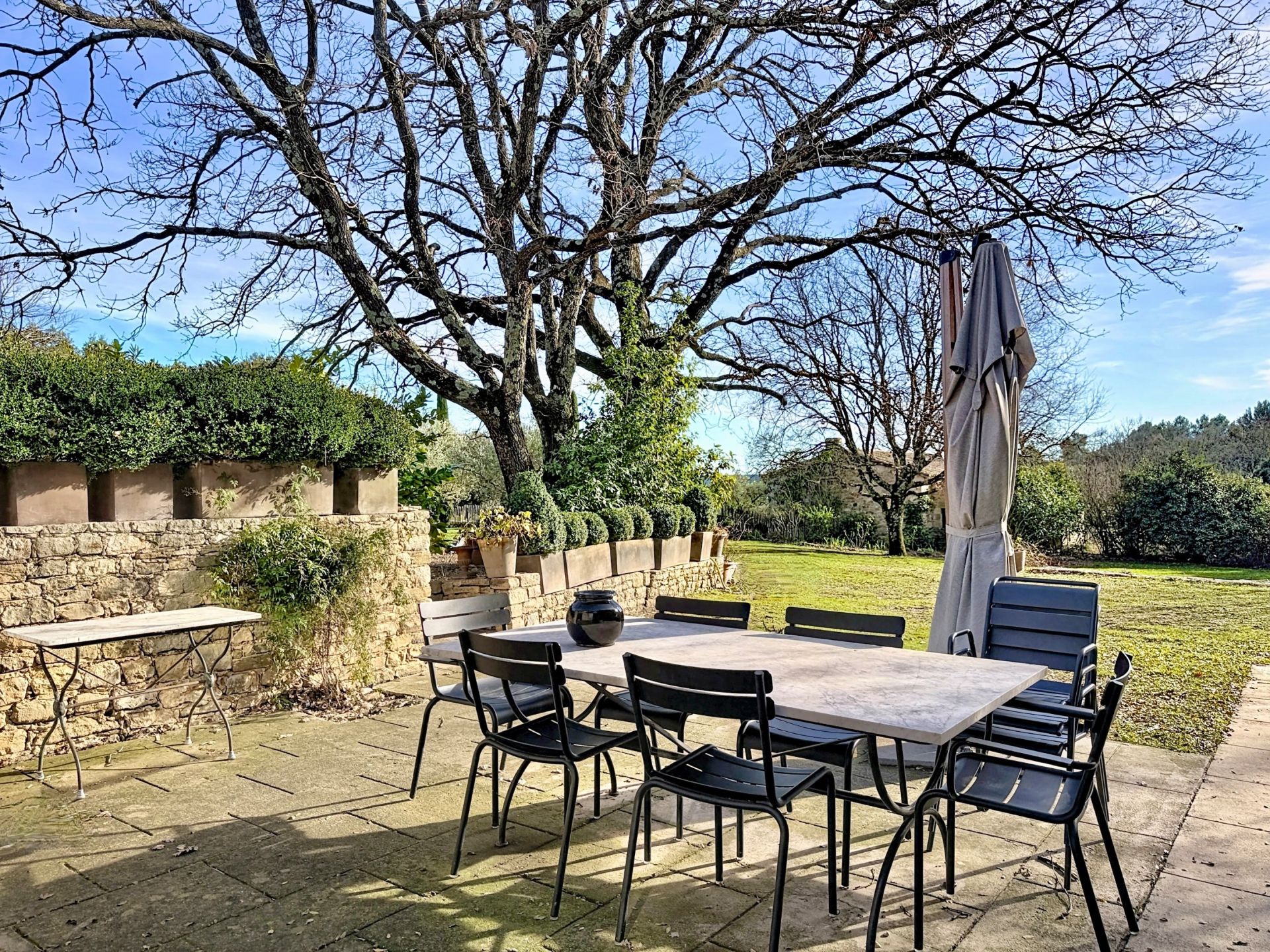 house 8 Rooms for sale on UZES (30700)
