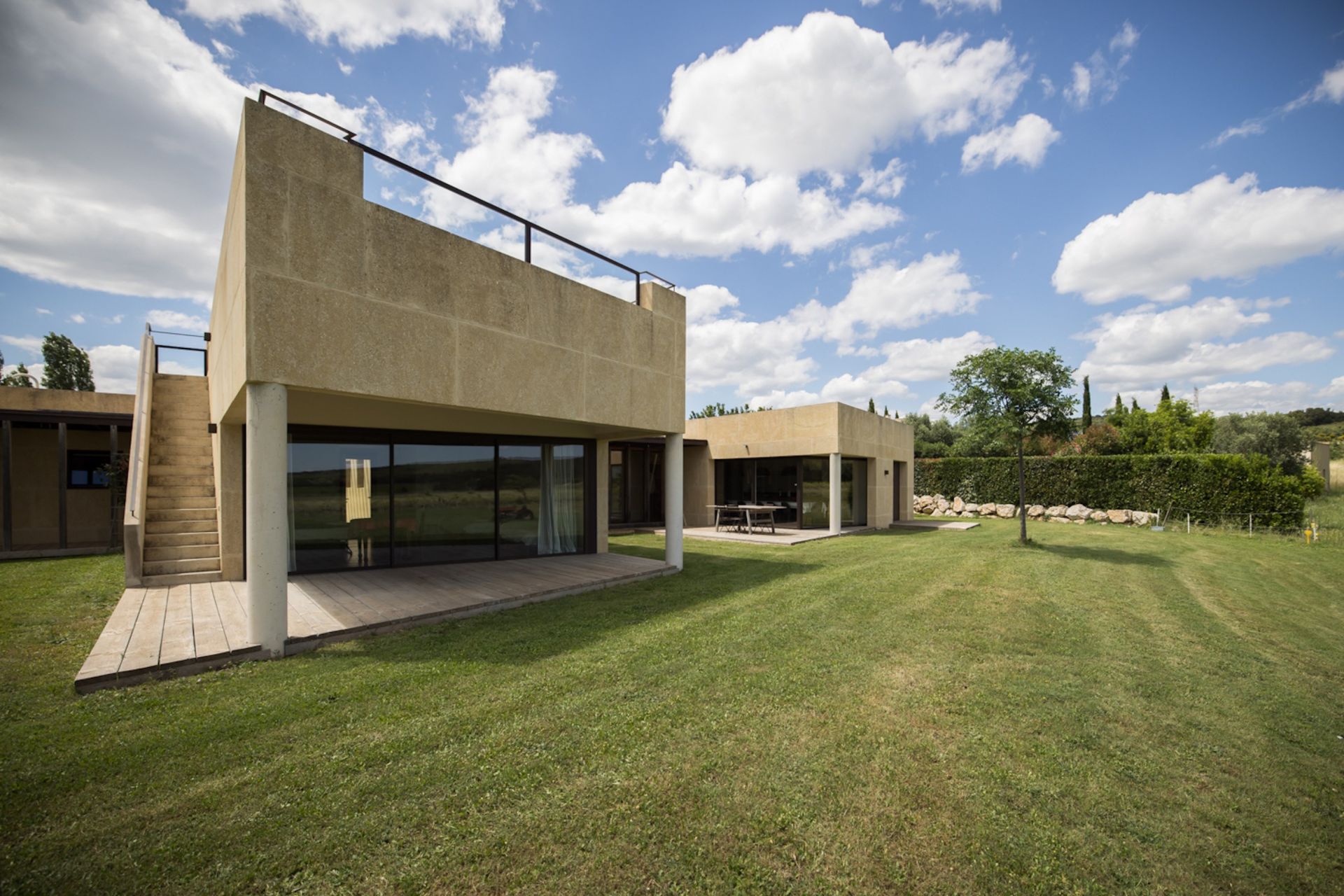 propriété 8 Pièces en vente sur UZES (30700)