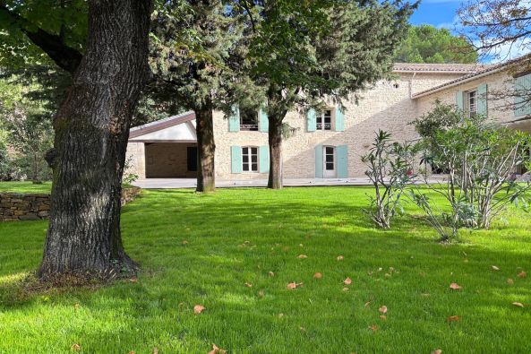 Vente Mas Uzès 8&nbsp;Pièces 290&nbsp;m²