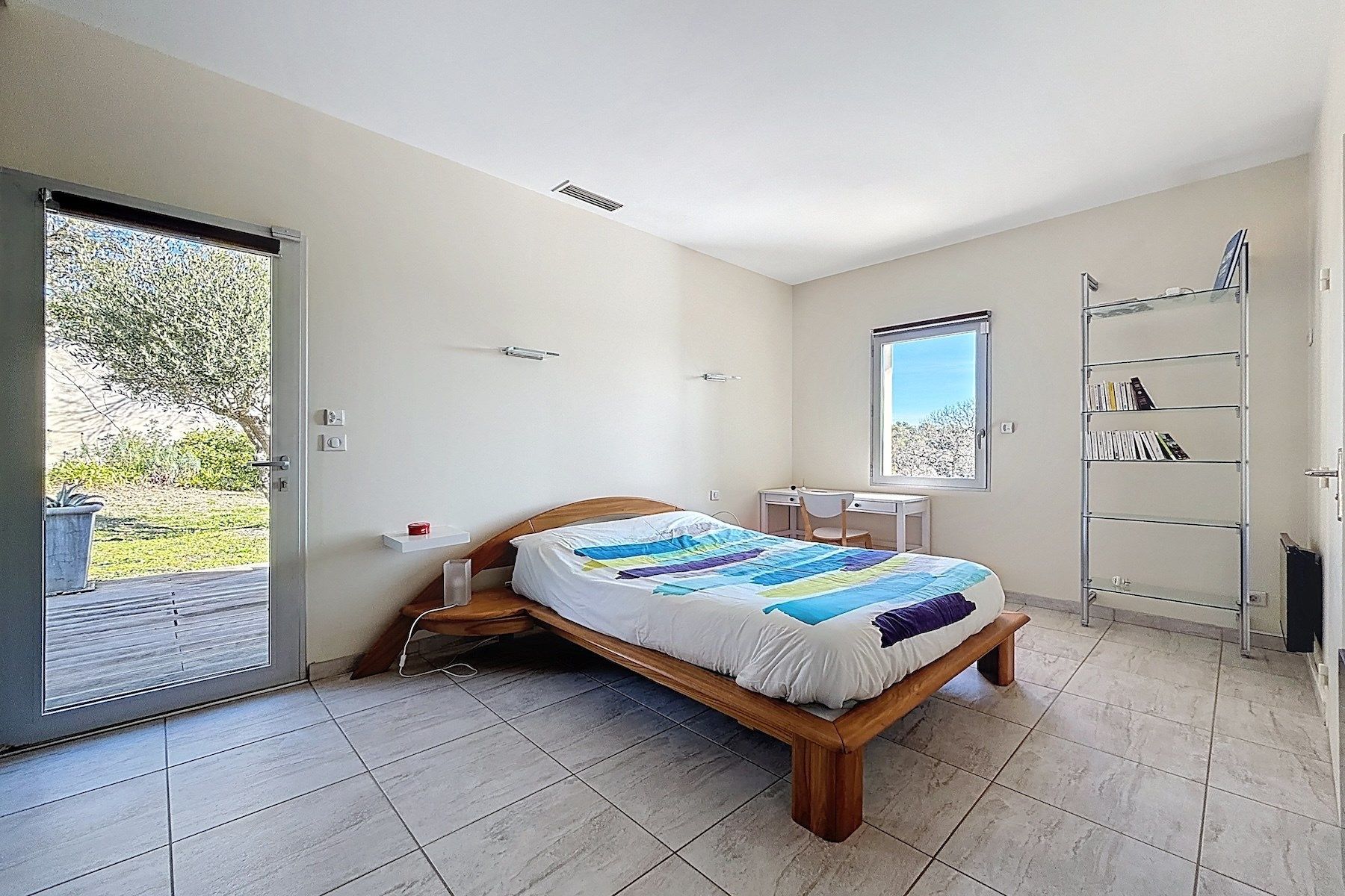 house 10 Rooms for sale on UZES (30700)