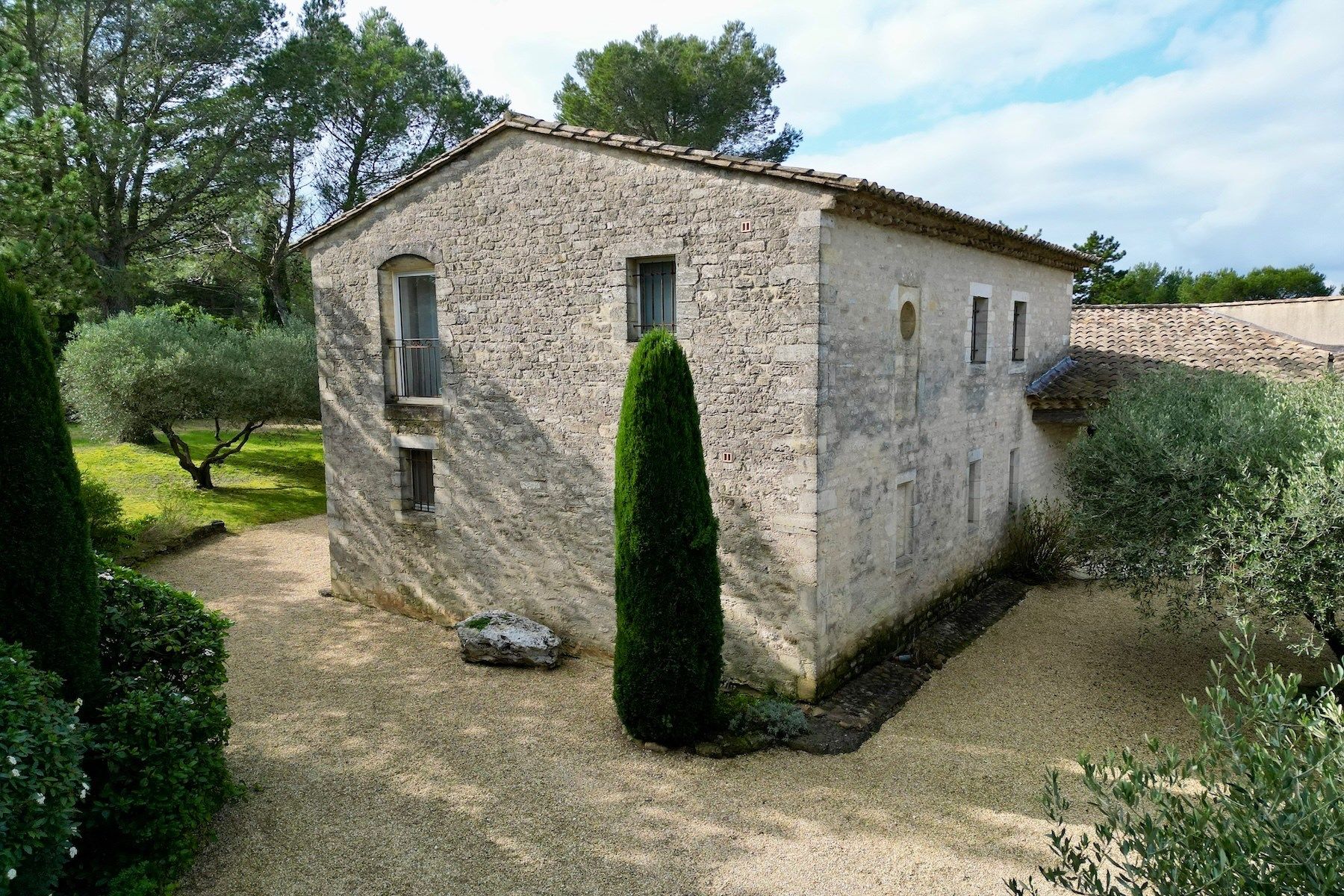 mas 6 Rooms for sale on ST SIFFRET (30700)