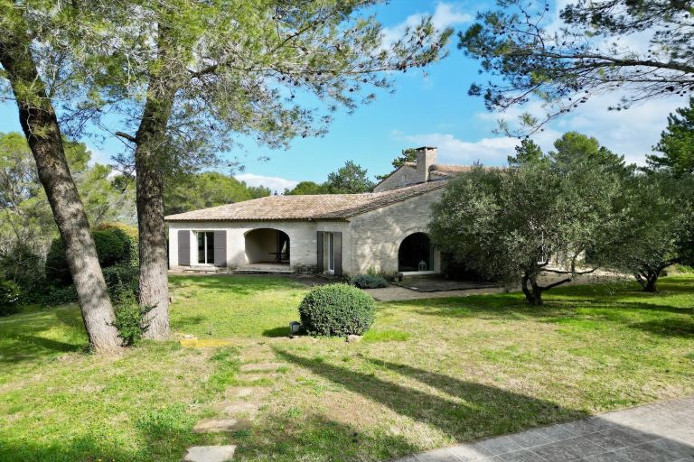 mas 6 Rooms for sale on ST SIFFRET (30700)