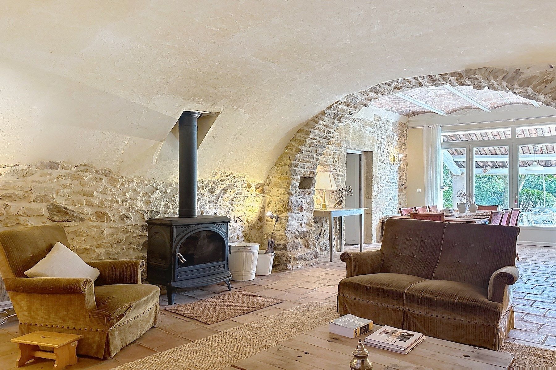 house 7 Rooms for sale on UZES (30700)