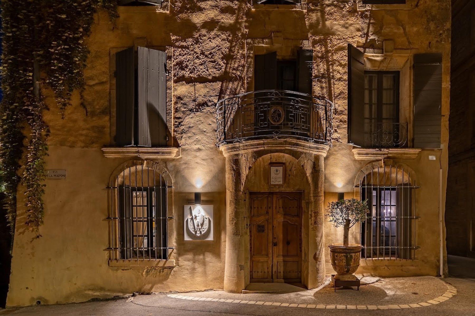 maison 9 Pièces en vente sur UZES (30700)