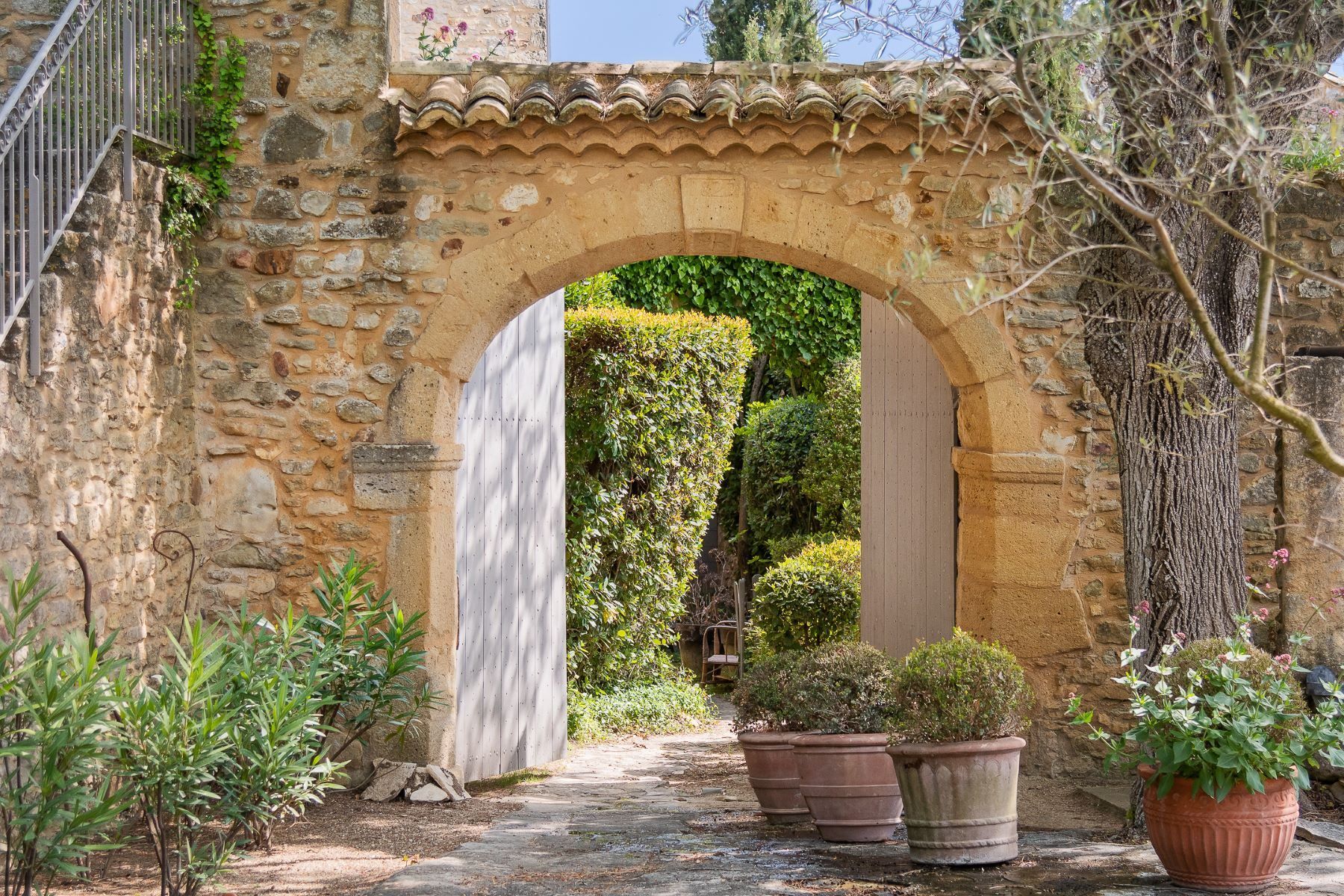 propriété 11 Pièces en vente sur UZES (30700)