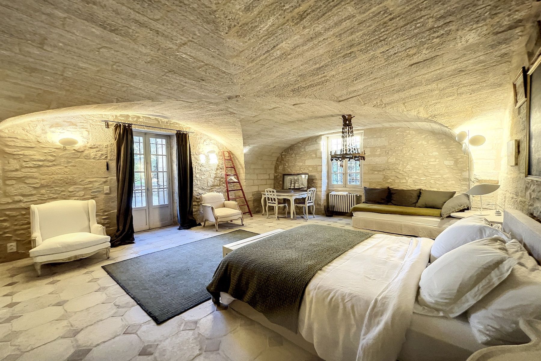 maison 8 Pièces en vente sur ST MAXIMIN (30700)