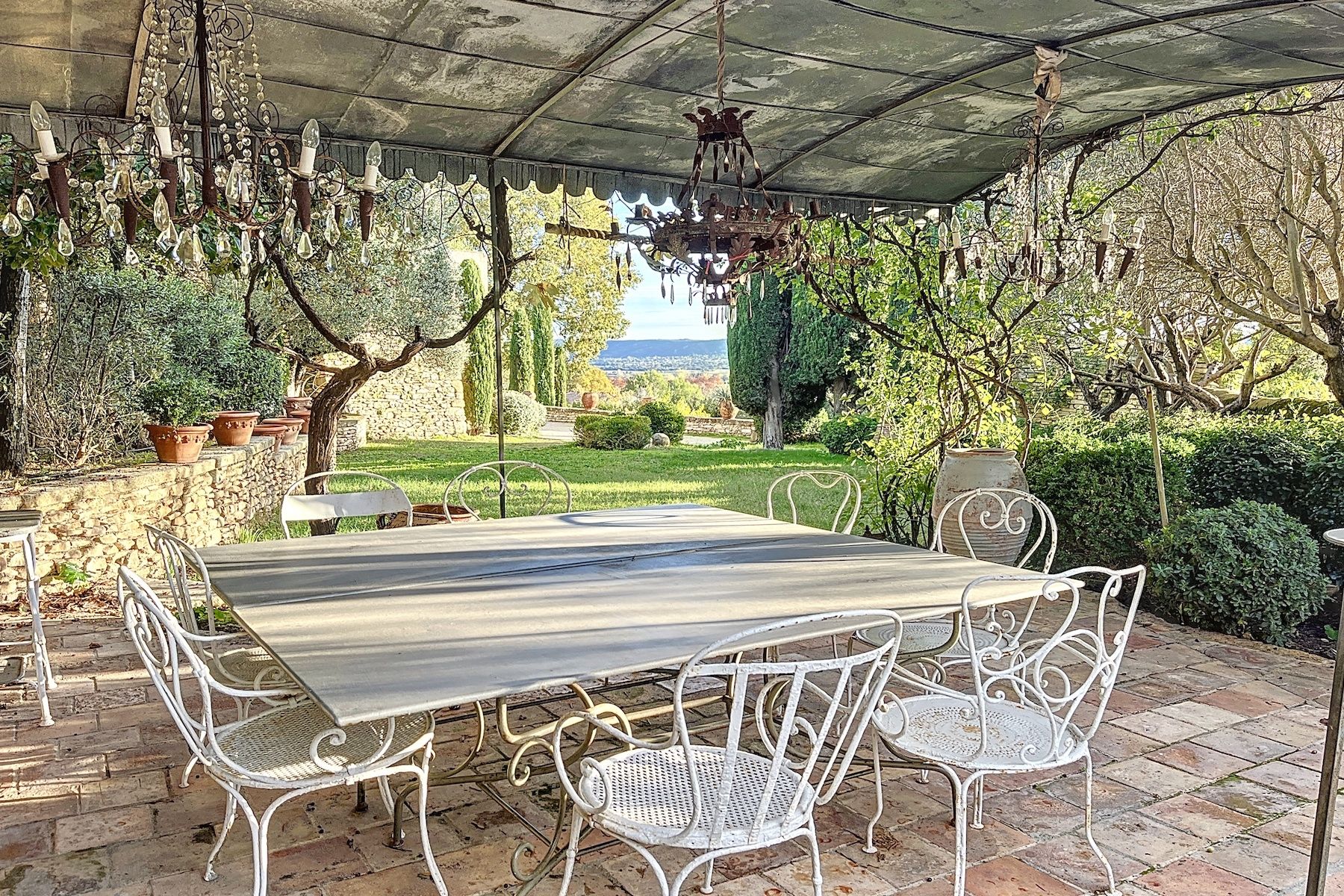 maison 8 Pièces en vente sur ST MAXIMIN (30700)