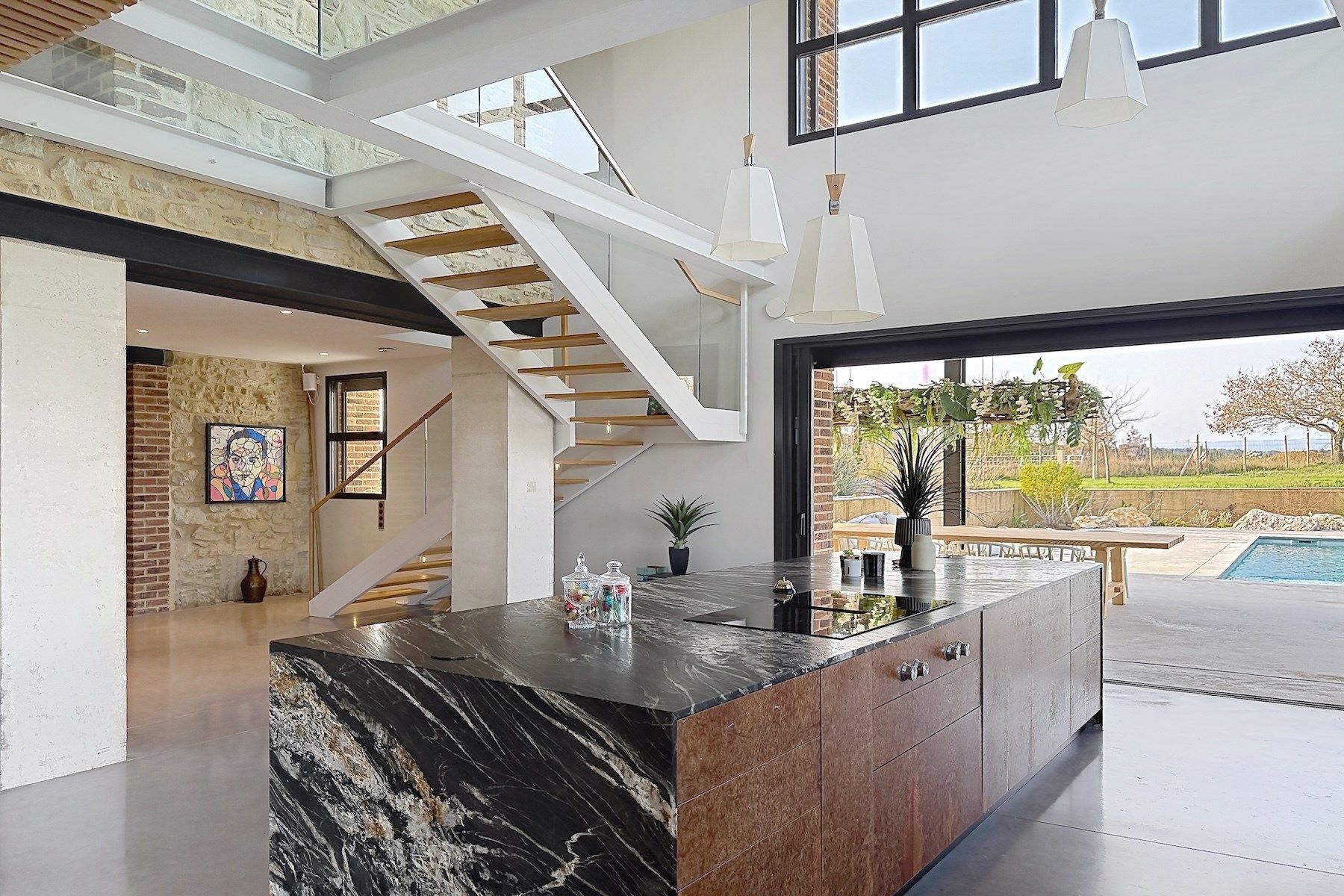 house 7 Rooms for sale on UZES (30700)