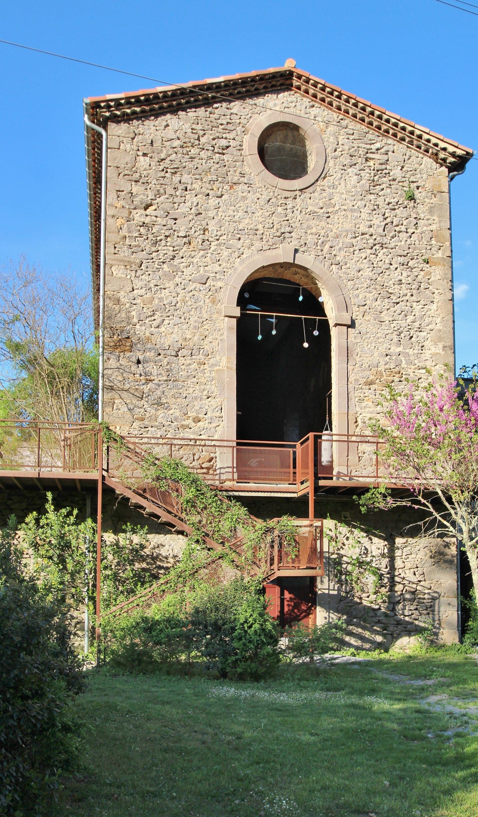 propriété 19 Pièces en vente sur LES VANS (07140)