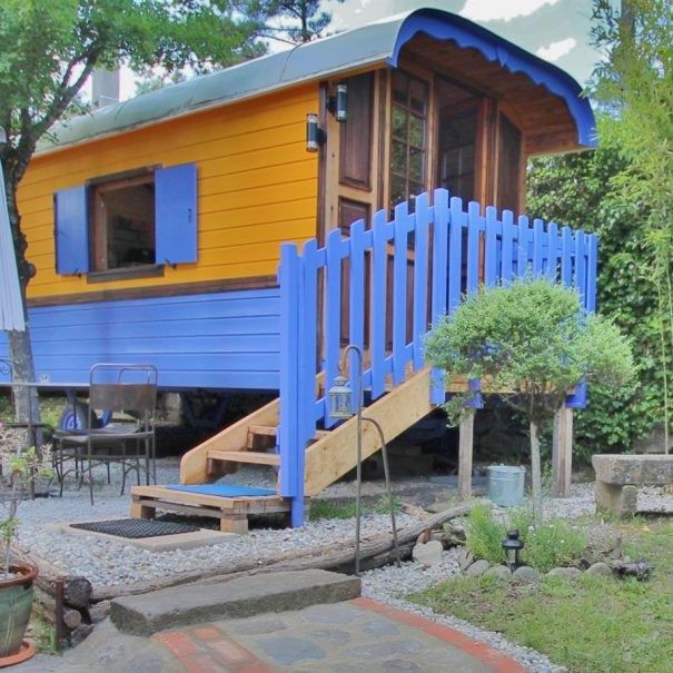 propriété 19 Pièces en vente sur LES VANS (07140)