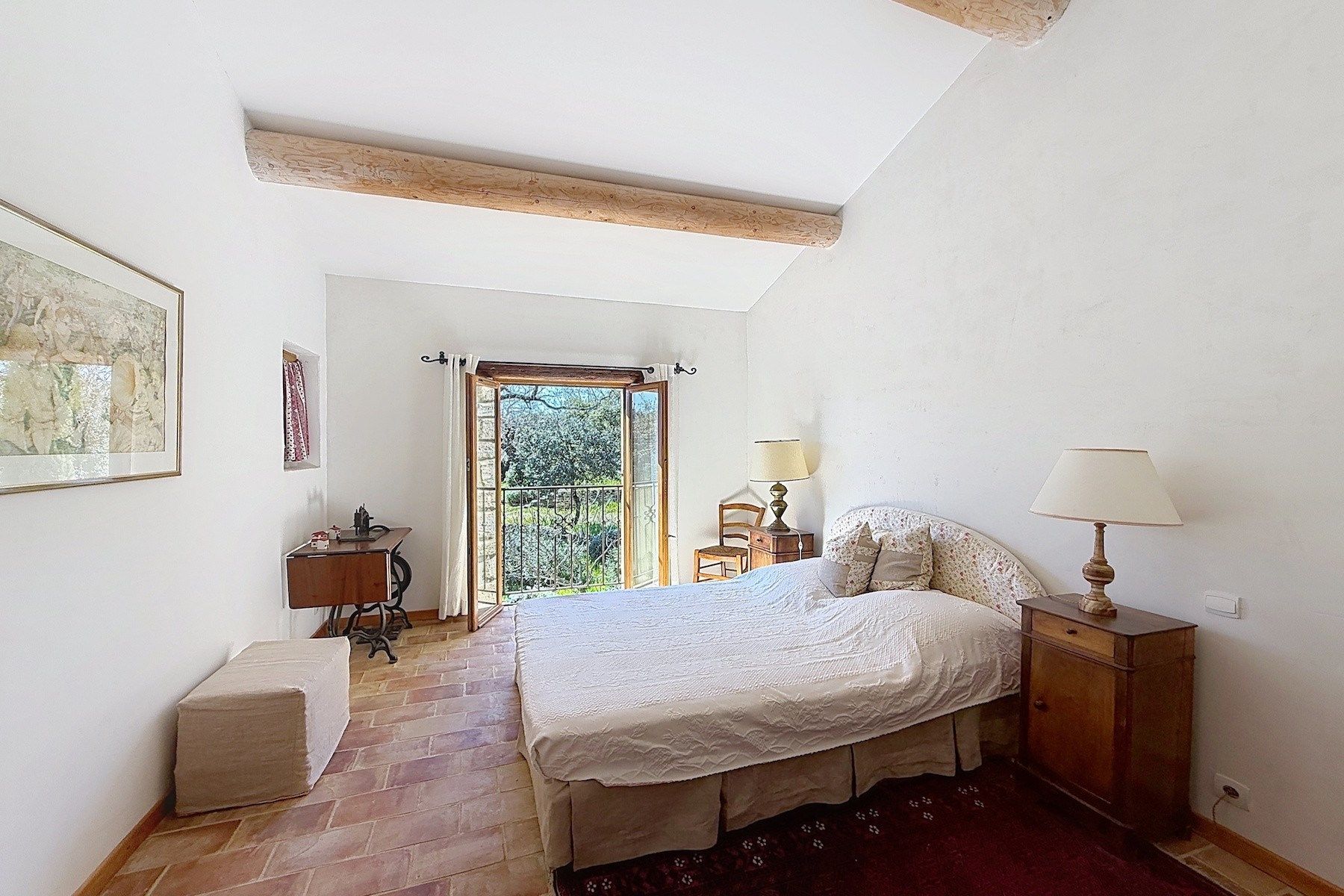 house 6 Rooms for sale on CASTILLON DU GARD (30210)