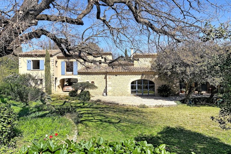 house 6 Rooms for sale on CASTILLON DU GARD (30210)