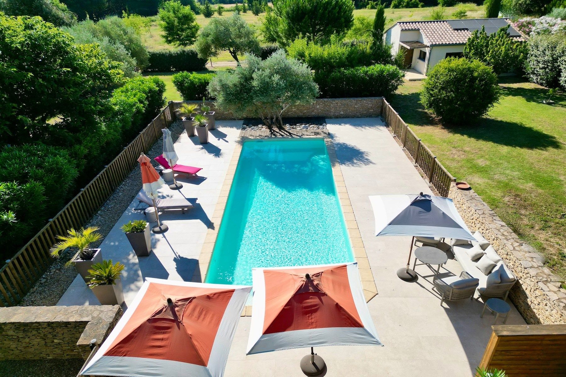 house 10 Rooms for sale on UZES (30700)