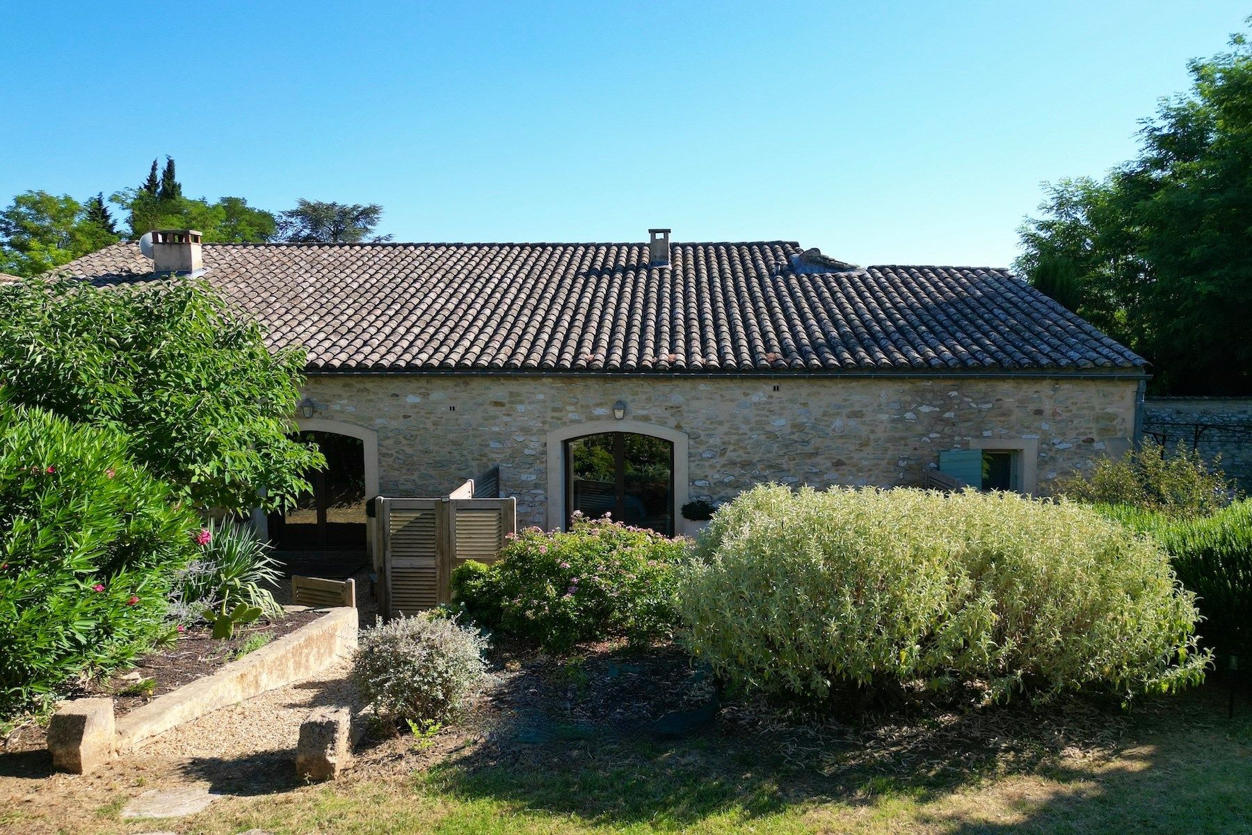 house 10 Rooms for sale on UZES (30700)