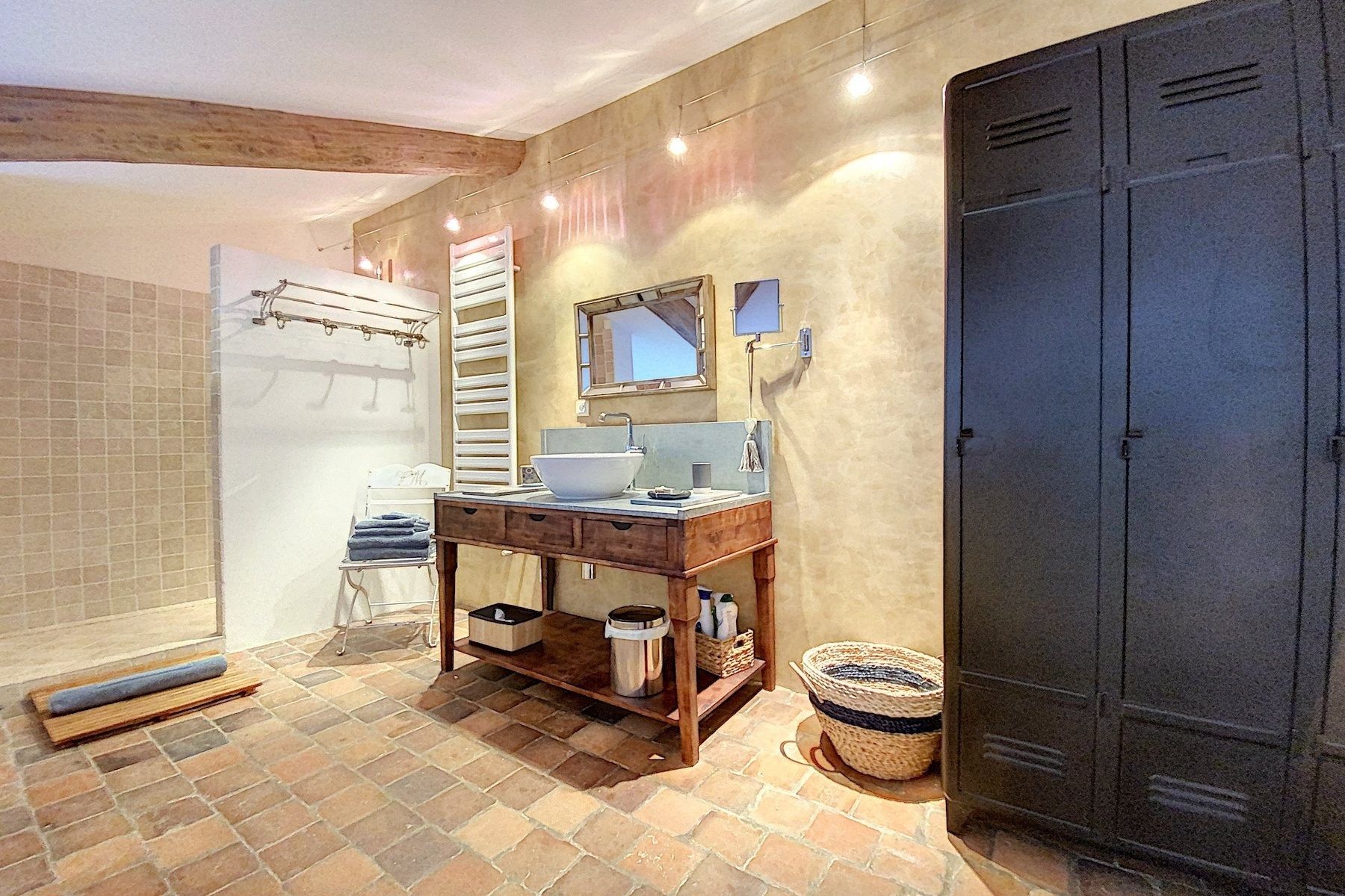 maison 10 Pièces en vente sur UZES (30700)