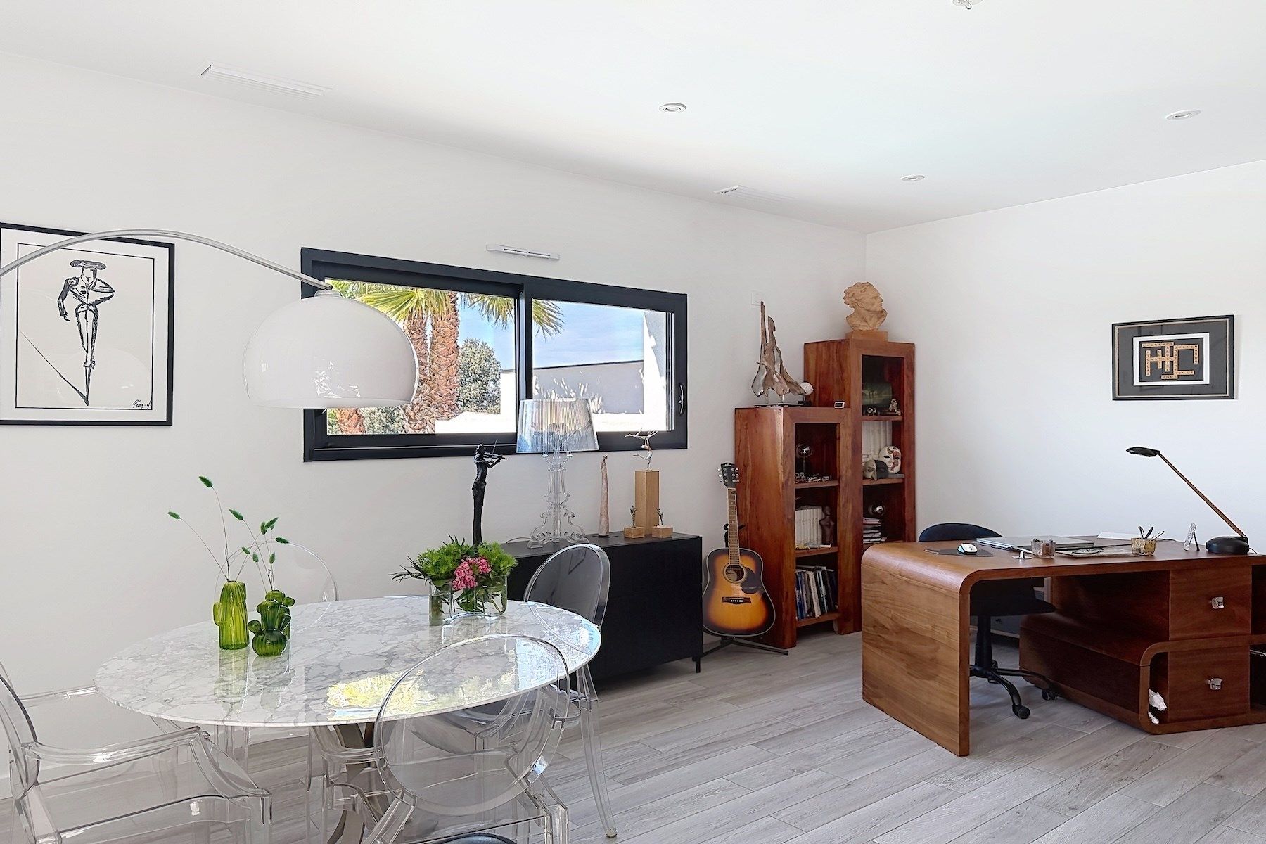 villa 5 Rooms for sale on NIMES (30900)