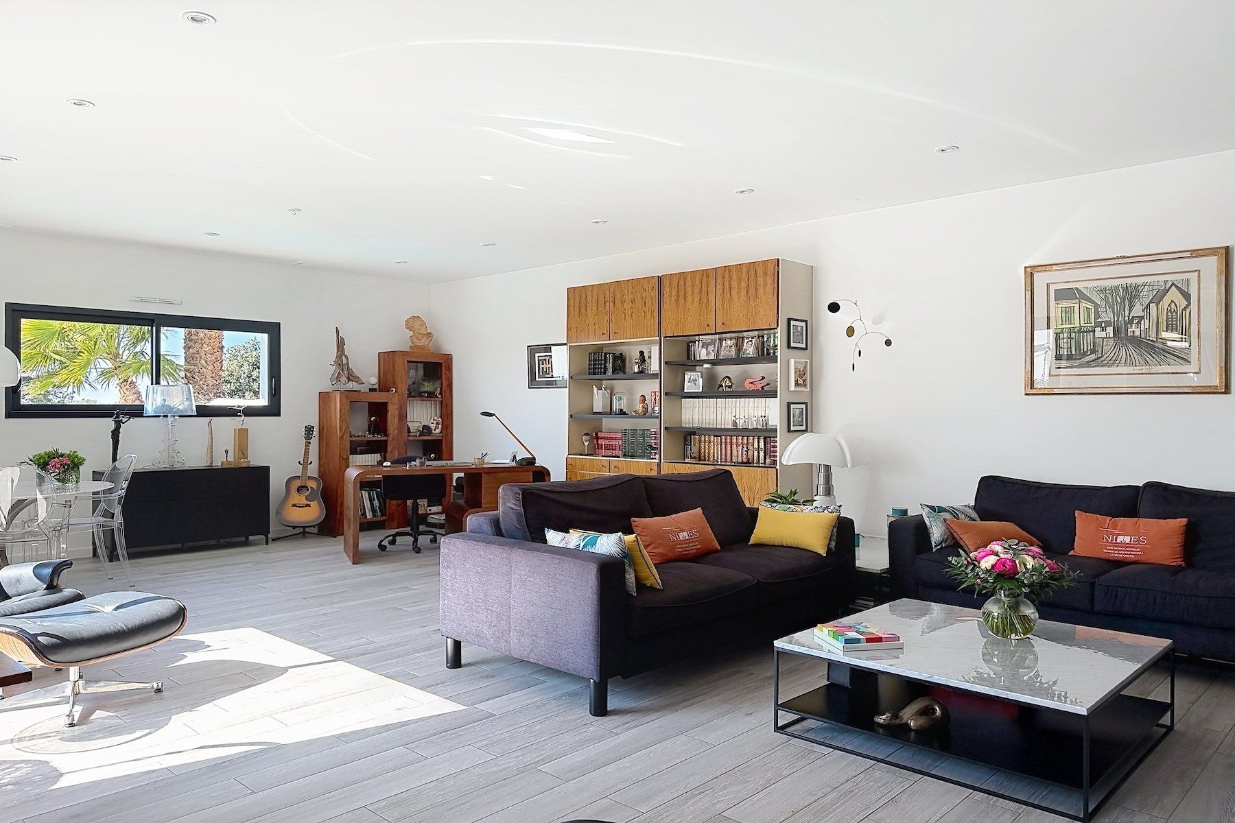 villa 5 Rooms for sale on NIMES (30900)