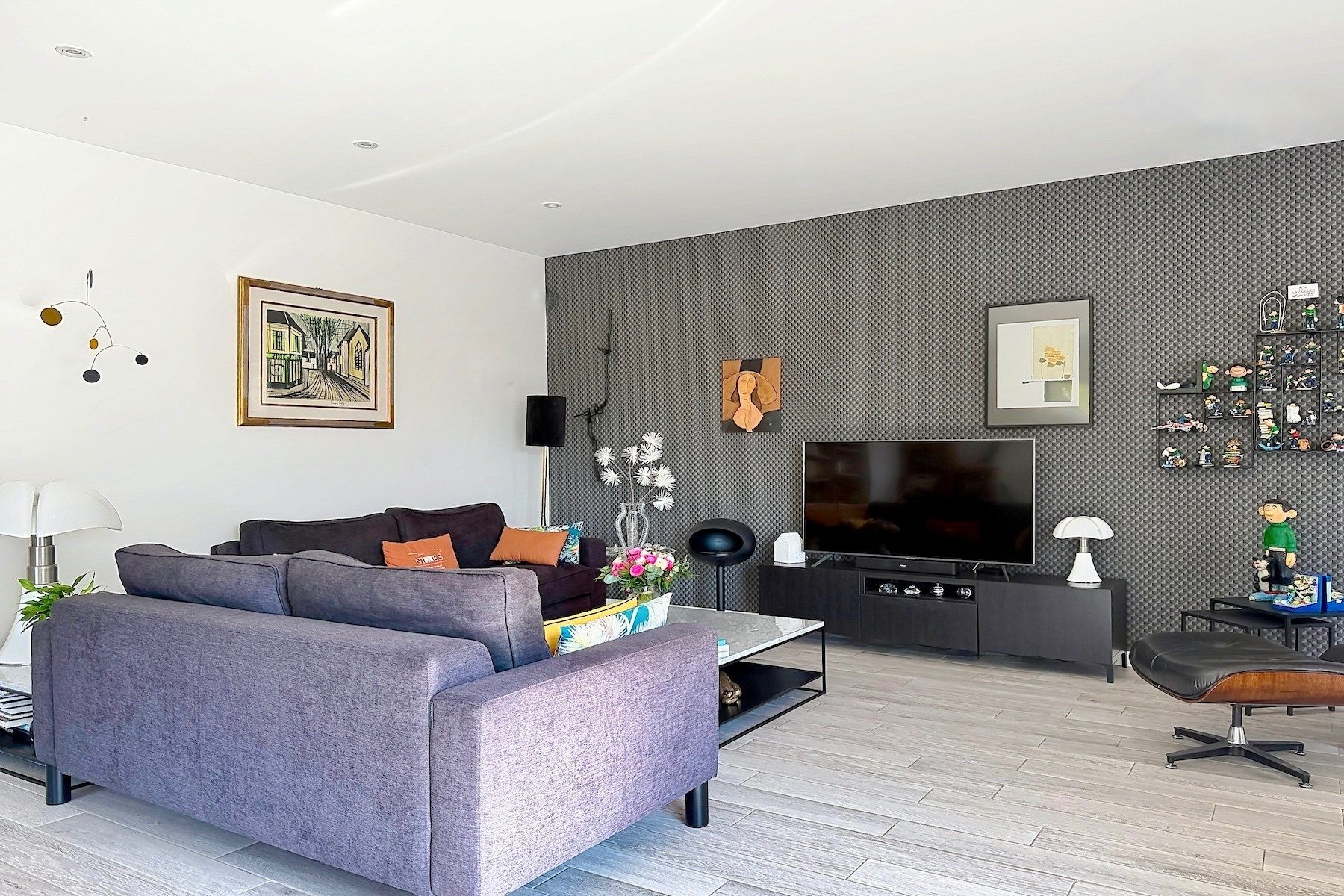 villa 5 Rooms for sale on NIMES (30900)