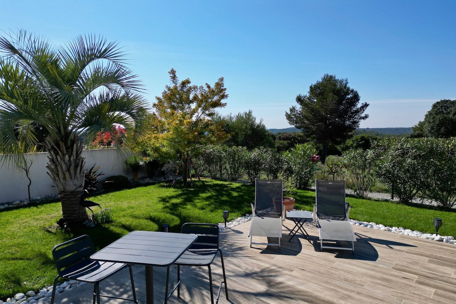 villa 5 Rooms for sale on NIMES (30900)