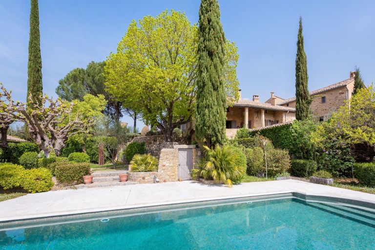 maison 8 Pièces en vente sur UZES (30700)