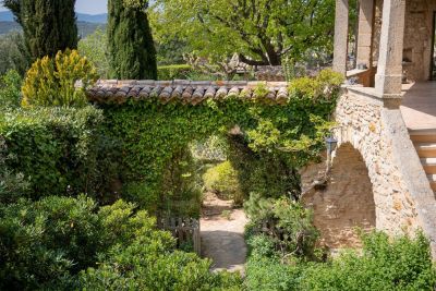 Vente Maison Uzès 8&nbsp;Pièces 330&nbsp;m²