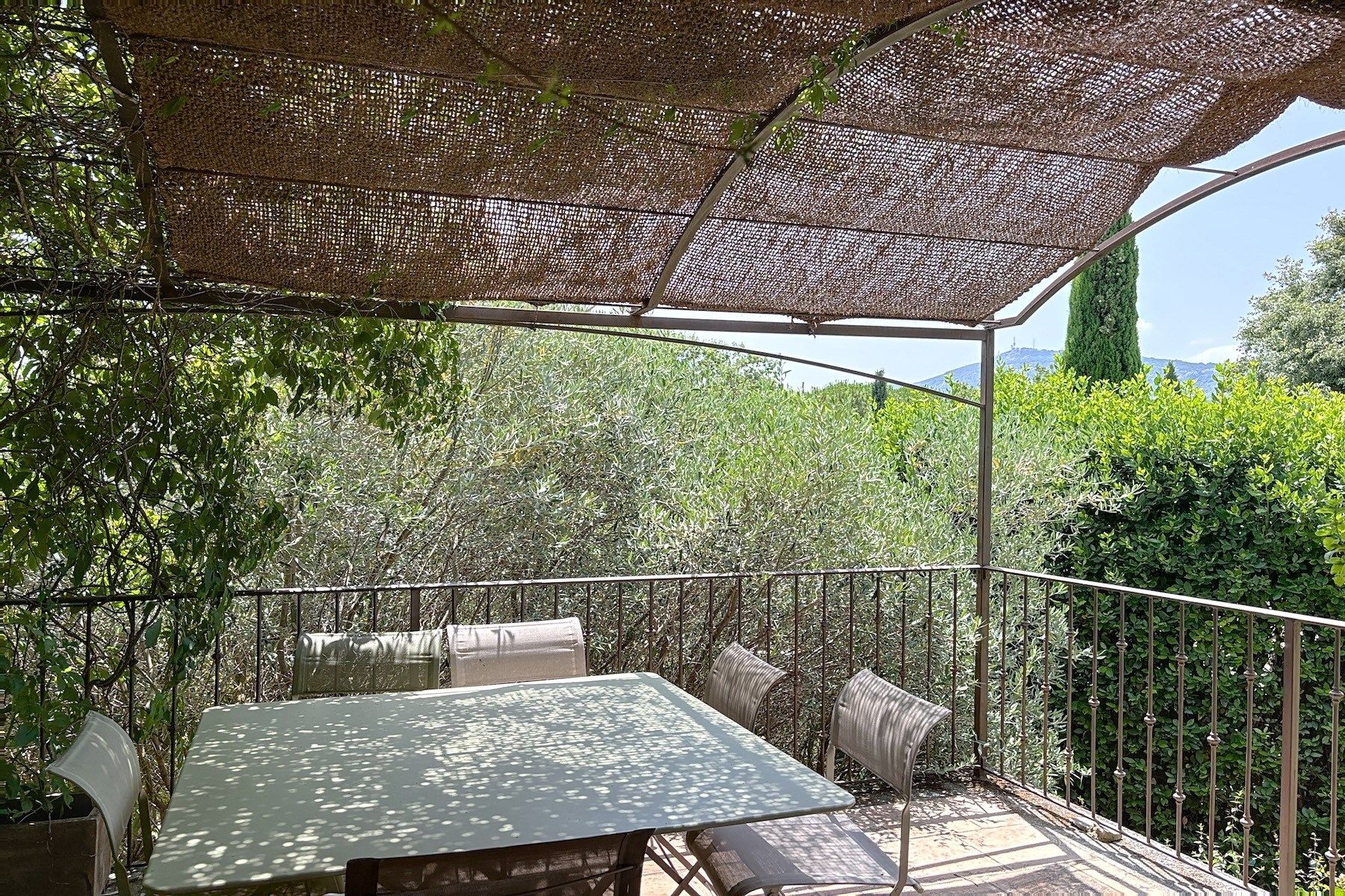 maison 10 Pièces en vente sur LUSSAN (30580)