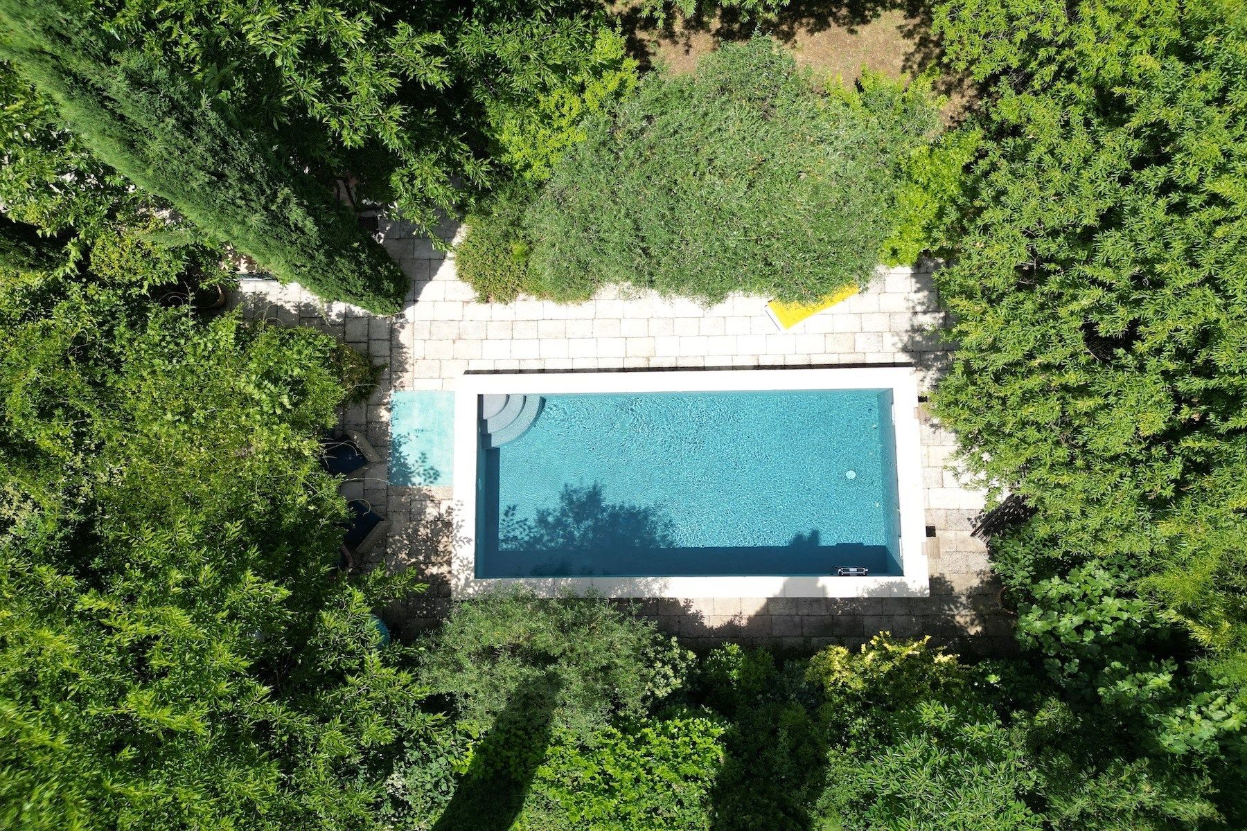 house 10 Rooms for sale on LUSSAN (30580)