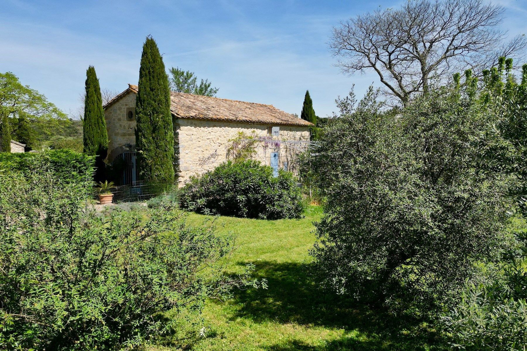 house 7 Rooms for sale on UZES (30700)