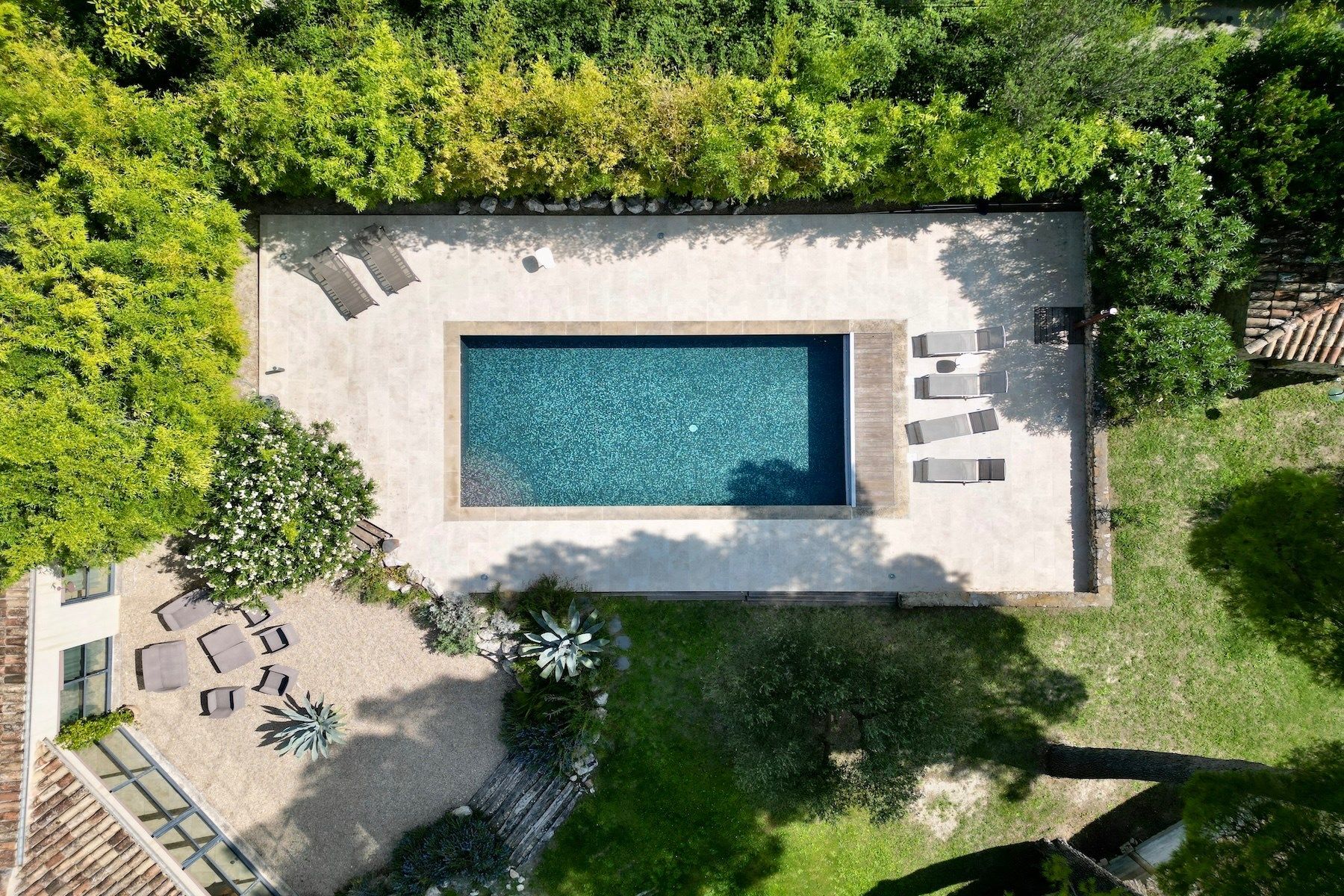 property 10 Rooms for sale on UZES (30700)