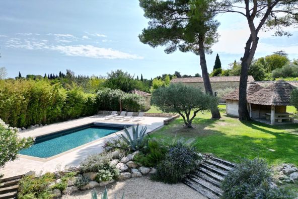Sale Property Uzès 10&nbsp;Rooms 320&nbsp;m²