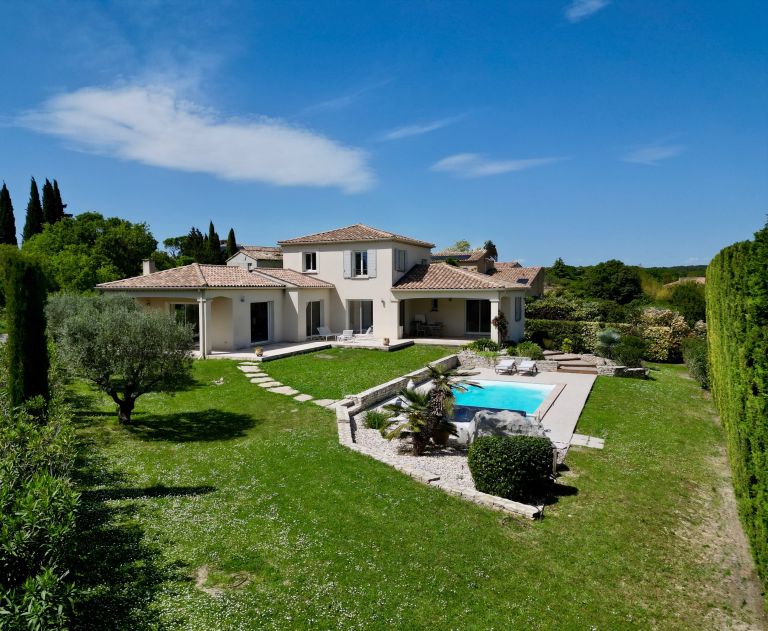 maison 4 Pièces en vente sur UZES (30700)