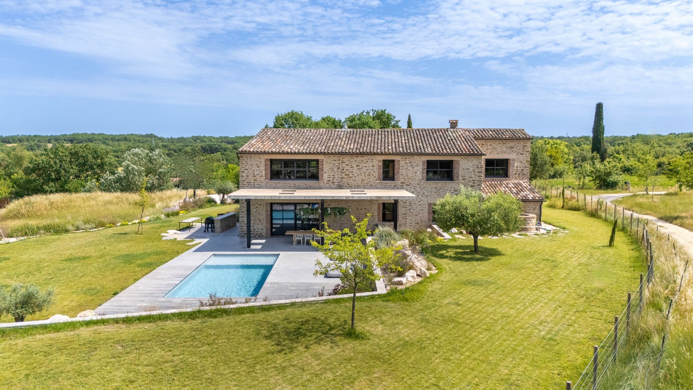 maison 7 Pièces en vente sur UZES (30700)