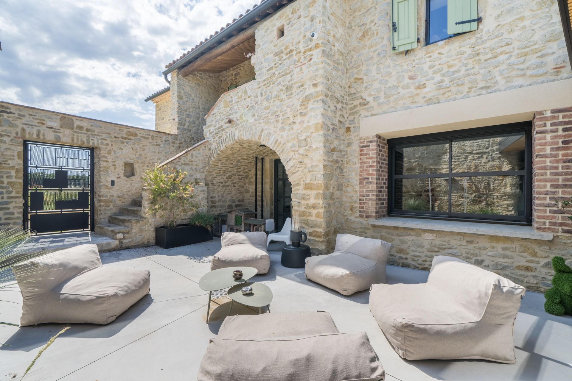 maison 7 Pièces en vente sur UZES (30700)