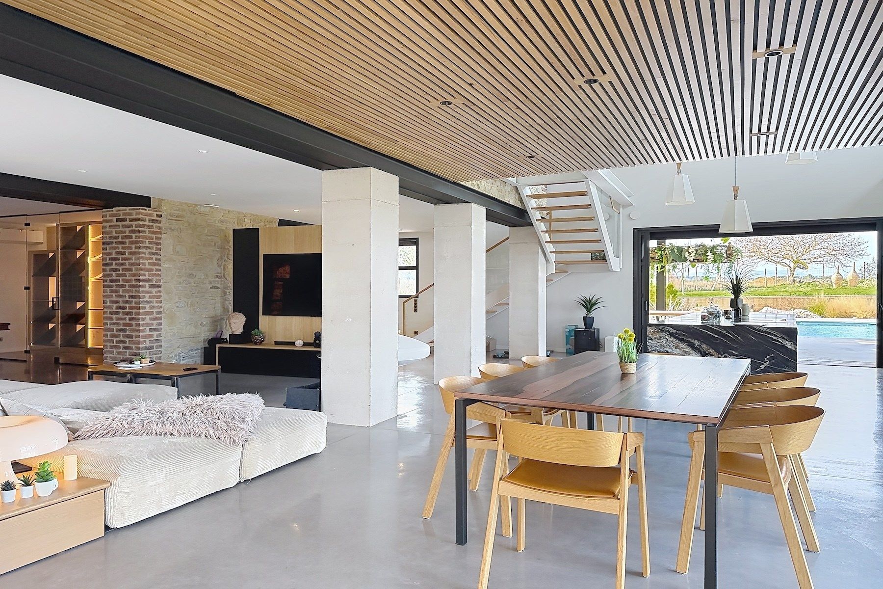 maison 7 Pièces en vente sur UZES (30700)