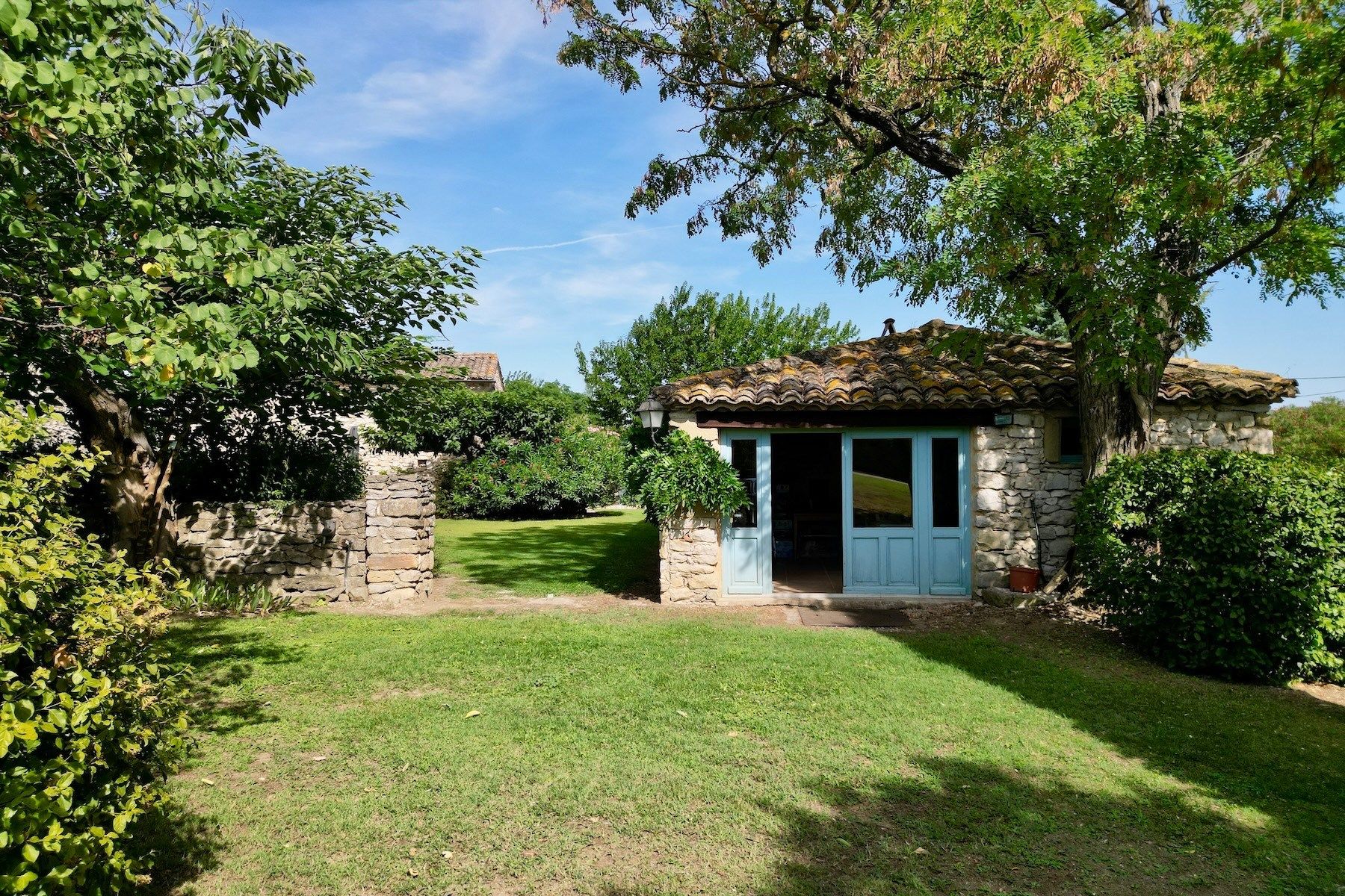 house 9 Rooms for sale on UZES (30700)