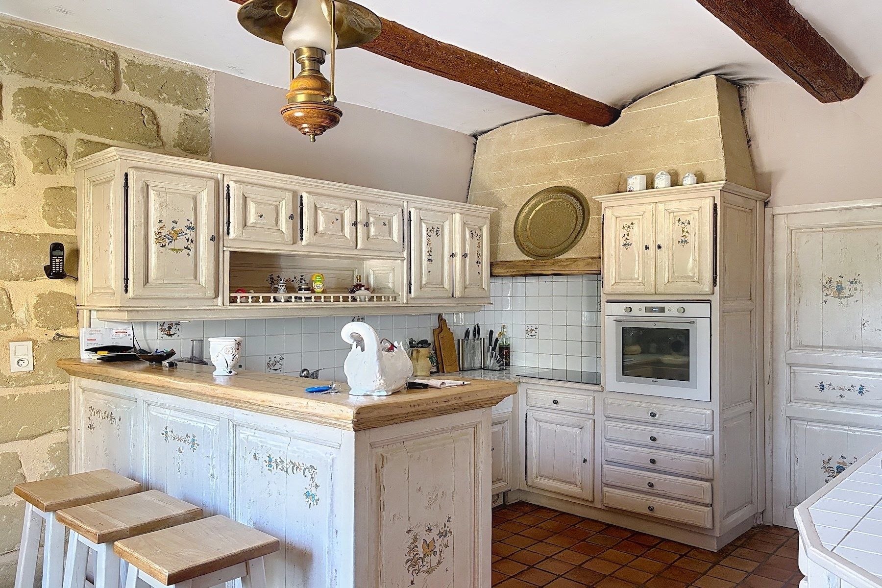 house 9 Rooms for sale on UZES (30700)