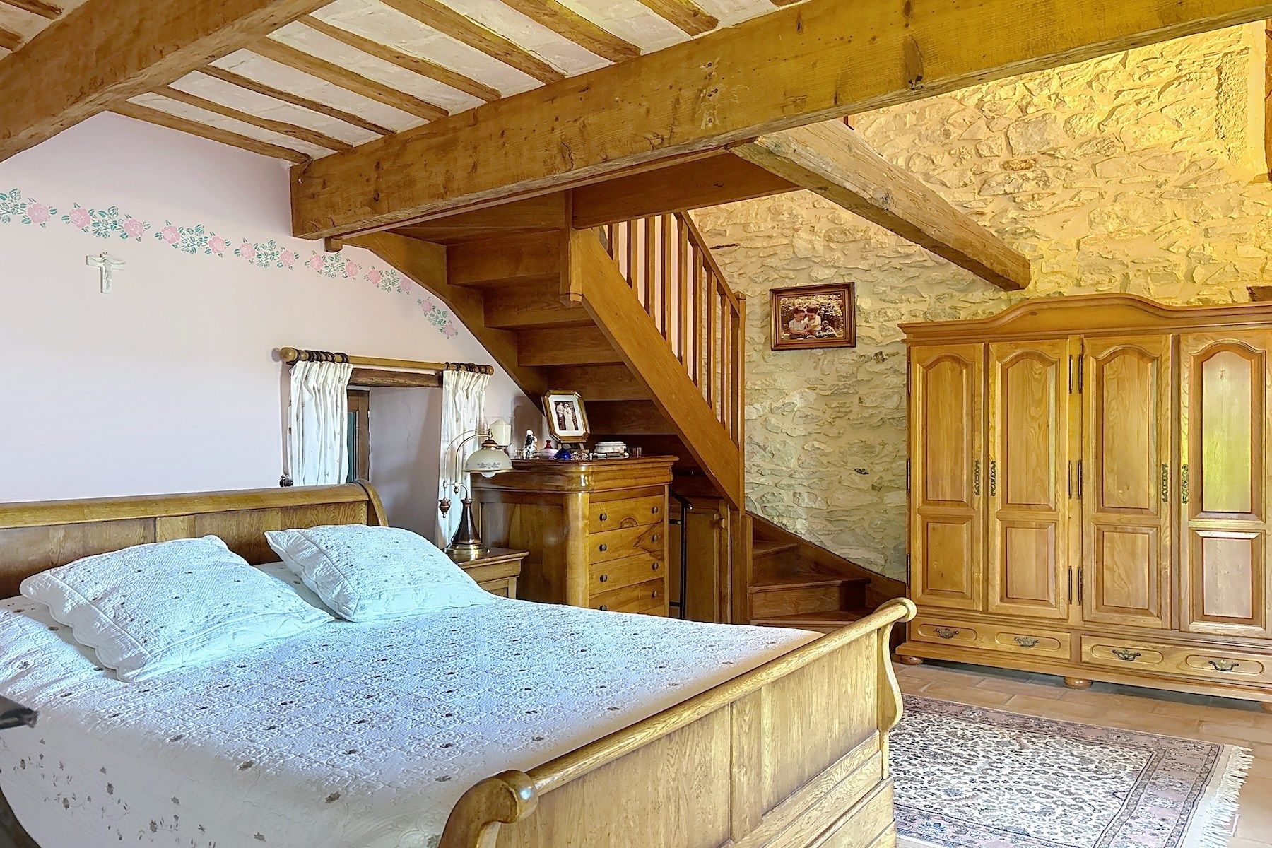 house 9 Rooms for sale on UZES (30700)