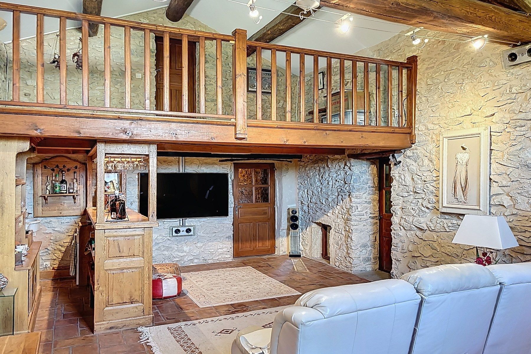 house 9 Rooms for sale on UZES (30700)