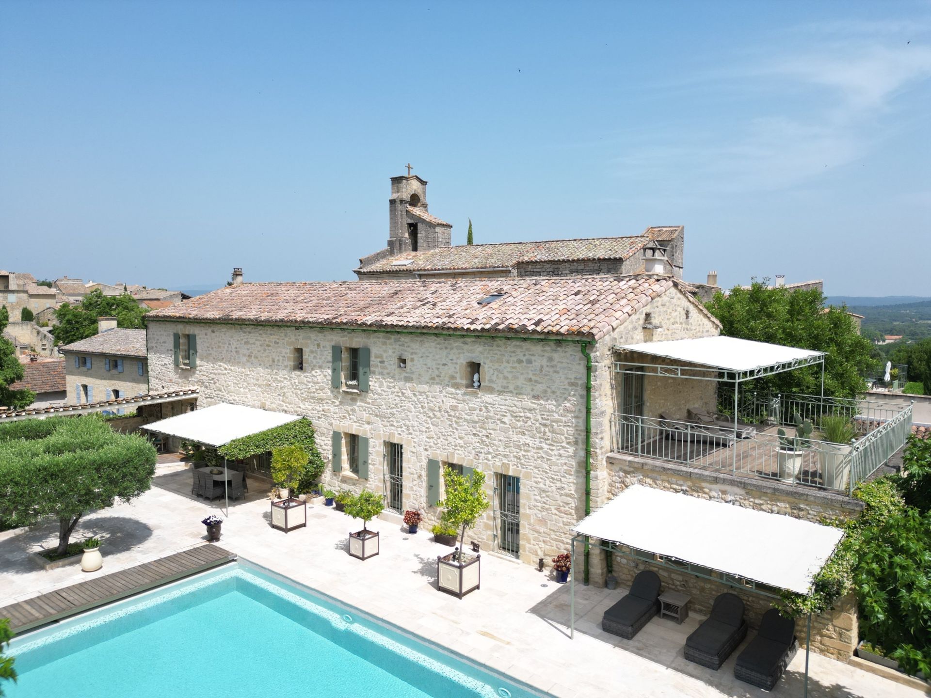 maison 11 Pièces en vente sur UZES (30700)