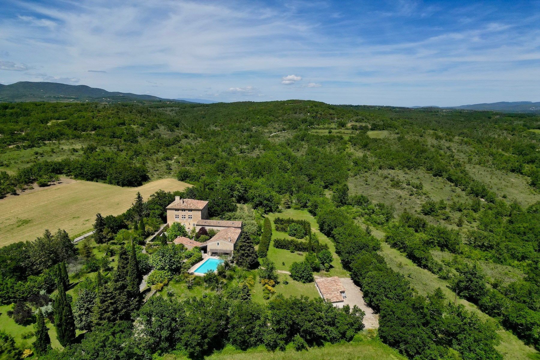 castle 16 Rooms for sale on BARJAC (30430)