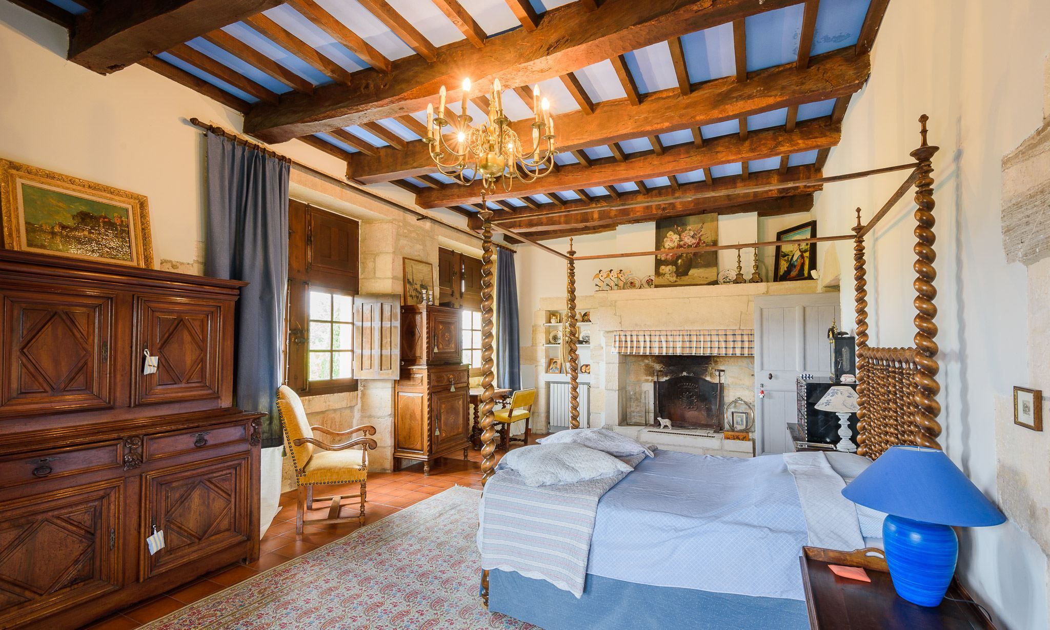 castle 16 Rooms for sale on BARJAC (30430)